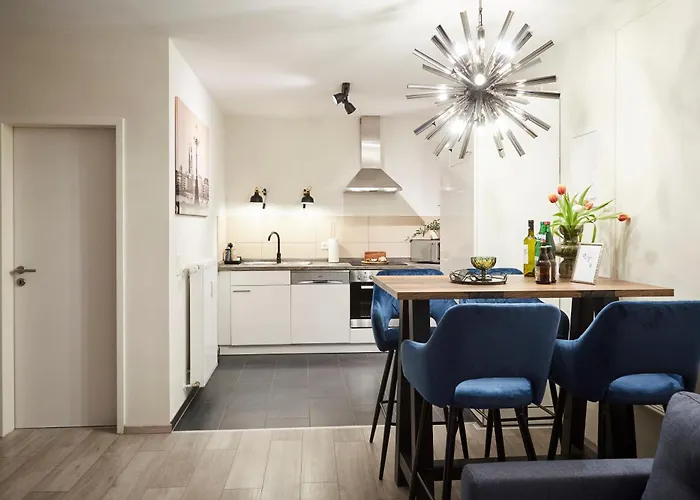 R B Business Am Flughafen Fuer 1-5 Personen - Ideal Fuer Geschaeftsreisende Und Familien - Kueche - Waschtrockner - Smart Tv - Kostenloser Parkplatz Apartament