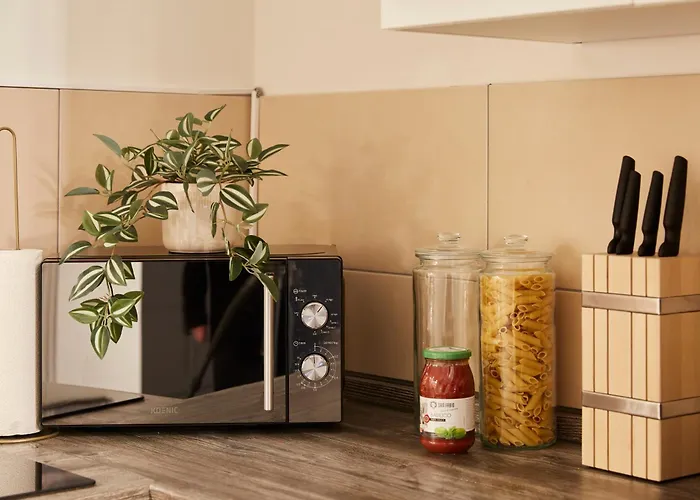 R B Business Am Flughafen Fuer 1-5 Personen - Ideal Fuer Geschaeftsreisende Und Familien - Kueche - Waschtrockner - Smart Tv - Kostenloser Parkplatz Apartament