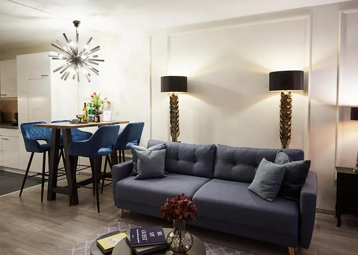 R B Business Am Flughafen Fuer 1-5 Personen - Ideal Fuer Geschaeftsreisende Und Familien - Kueche - Waschtrockner - Smart Tv - Kostenloser Parkplatz *