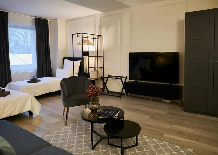 R B Business Am Flughafen Fuer 1-5 Personen - Ideal Fuer Geschaeftsreisende Und Familien - Kueche - Waschtrockner - Smart Tv - Kostenloser Parkplatz * Hamburg